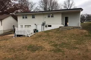 3015 Copenhagen Dr, Saint Louis, MO 63125 - Photo 25