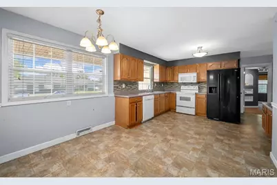 613 S Jefferson Avenue, Union, MO 63084 - Photo 5