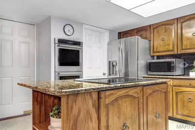 12861 White Rock Court, Saint Louis, MO 63131 - Photo 5