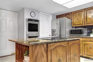 12861 White Rock Ct, Saint Louis, MO 63131 - Photo 5