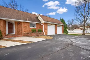 2210 Riverwood Trails Dr, Florissant, MO 63031 - Photo 3