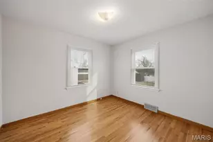 10224 Dandridge Dr, Saint Louis, MO 63123 - Photo 11