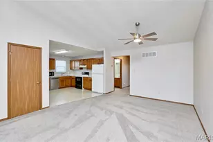 1033 Bieker Rd, Washington, MO 63090 - Photo 5