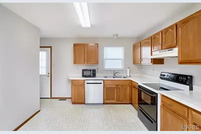 1033 Bieker Road, Washington, MO 63090 - Photo 9