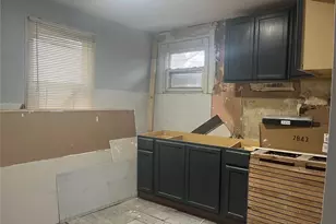 8327 Eton Pl, Saint Louis, MO 63136 - Photo 11