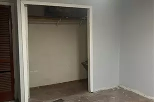 8327 Eton Pl, Saint Louis, MO 63136 - Photo 9