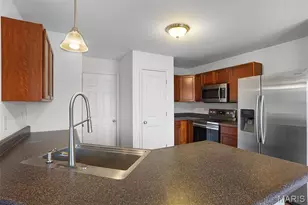 2002 Chestnut Pines Ct, Saint Peters, MO 63376 - Photo 9