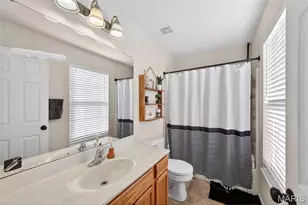 391 Montclair Tower Dr, Saint Charles, MO 63303 - Photo 11