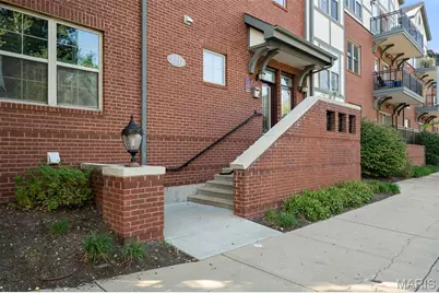 2211 S Grand Boulevard #302, Saint Louis, MO 63104 - Photo 3