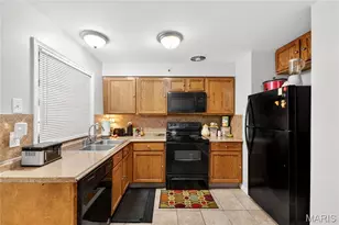 300 Royce Dr, Saint Louis, MO 63135 - Photo 5