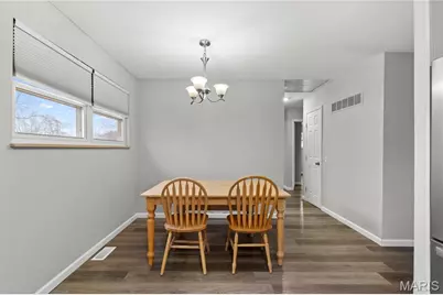 685 Crabapple Lane, Florissant, MO 63031 - Photo 9