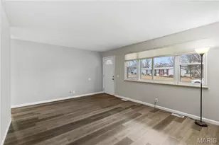 685 Crabapple Ln, Florissant, MO 63031 - Photo 3