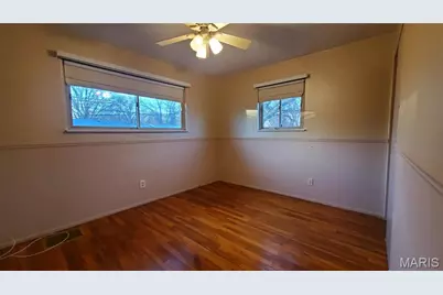 195 Clearview Drive, Florissant, MO 63033 - Photo 5
