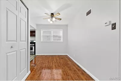 4469 Mohegan Drive, Saint Louis, MO 63123 - Photo 9