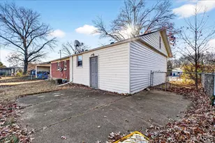 4469 Mohegan Dr, Saint Louis, MO 63123 - Photo 27