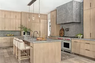 132 N Brentwood Blvd, Clayton, MO 63105 - Photo 3