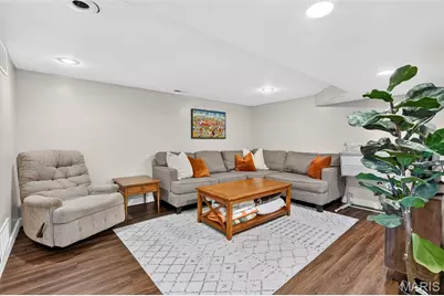 9434 Brenda Avenue, Saint Louis, MO 63123 - Photo 23