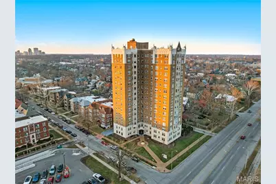 625 S Skinker Boulevard #1702, Saint Louis, MO 63105 - Photo 1