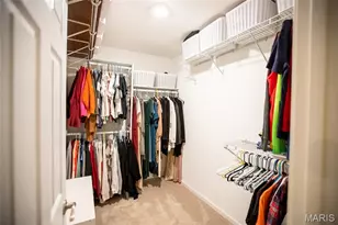 260 Monroe Mill Dr, Ballwin, MO 63011 - Photo 9