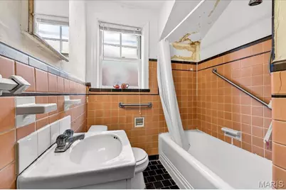 9007 Lawn Avenue, Brentwood, MO 63144 - Photo 13