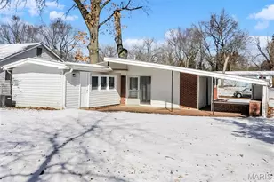 8412 Chalons Ct, Saint Louis, MO 63134 - Photo 15