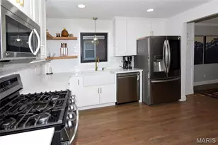 9845 Boulder Ct, Rock Hill, MO 63119 - Photo 9