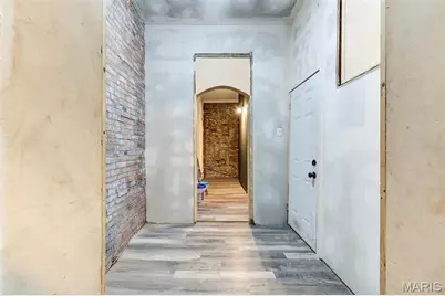 2116 E John Avenue, Saint Louis, MO 63107 - Photo 11