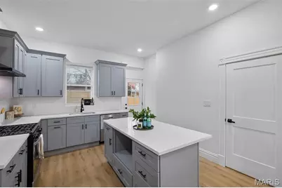 6825 Minnesota Avenue, Saint Louis, MO 63111 - Photo 13