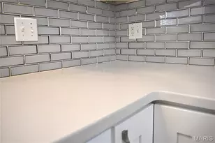 4366 Chateau De Ville Dr, Saint Louis, MO 63129 - Photo 15