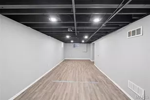 3929 Burgen Ave, Saint Louis, MO 63116 - Photo 15