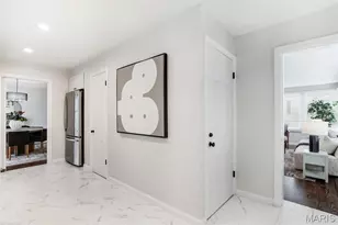 900 Alanson Dr, University City, MO 63132 - Photo 13