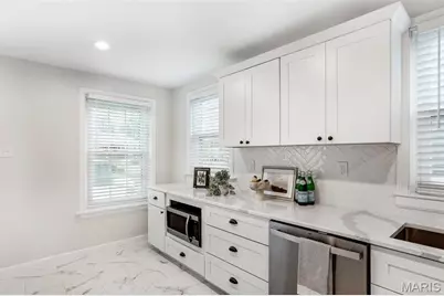 900 Alanson Drive, University City, MO 63132 - Photo 11