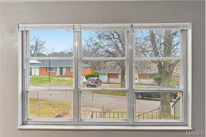 8784 Darnell Place, Jennings, MO 63136 - Photo 7