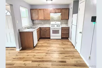 9017 Clarion Drive, Saint Louis, MO 63136 - Photo 7