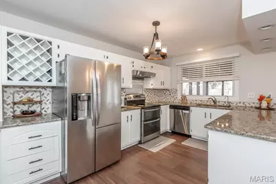 3615 Falcon Ridge Court, Saint Louis, MO 63129 - Photo 7
