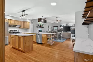 28 Greenfield Dr, Saint Peters, MO 63376 - Photo 3