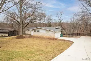 193 Horseshoe Dr, Kirkwood, MO 63122 - Photo 3