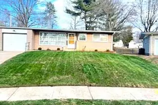 9746 Newton Dr, Ferguson, MO 63136 - Photo 3