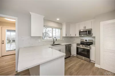 2949 Oetting Drive, Saint Charles, MO 63303 - Photo 15