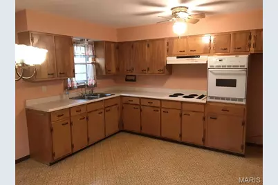 9572 Goldfinch Lane, Hillsboro, MO 63050 - Photo 3