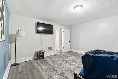 4449 W Belle Place, Saint Louis, MO 63108 - Photo 17