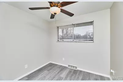11711 Bridgevale Avenue, Saint Louis, MO 63138 - Photo 15