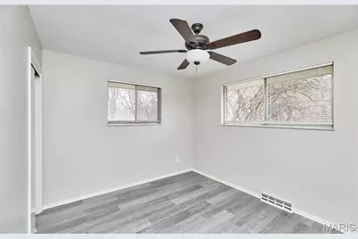 11711 Bridgevale Avenue, Saint Louis, MO 63138 - Photo 19