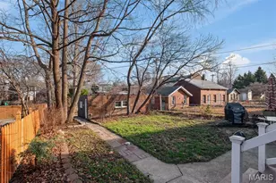 925 Dover Pl, Saint Louis, MO 63111 - Photo 27