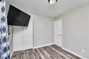 70 Village Cir Dr, Winfield, MO 63389 - Photo 11