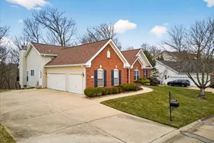 1304 Kiefer Bluffs Dr, Ballwin, MO 63021 - Photo 53