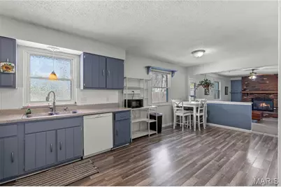 18 Kenworth Drive, Saint Peters, MO 63376 - Photo 5