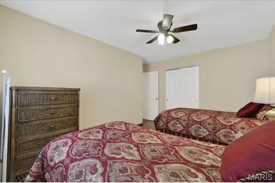 4921 Deepwood Court, Saint Louis, MO 63128 - Photo 17