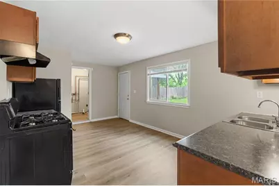 9750 Lorna Lane, Riverview, MO 63136 - Photo 9