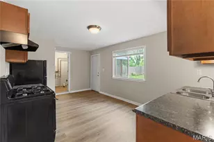 9750 Lorna Ln, Riverview, MO 63136 - Photo 9